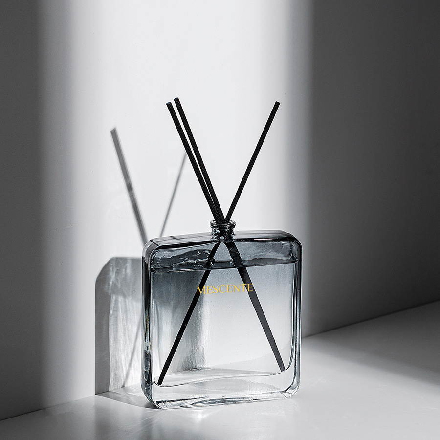 สีน้ำตาล 3 In One Nordic Heart Vanilla Reed Diffuser น้ำหอมบ้านสามเหลี่ยมหลักฐานเด็กตุรกี