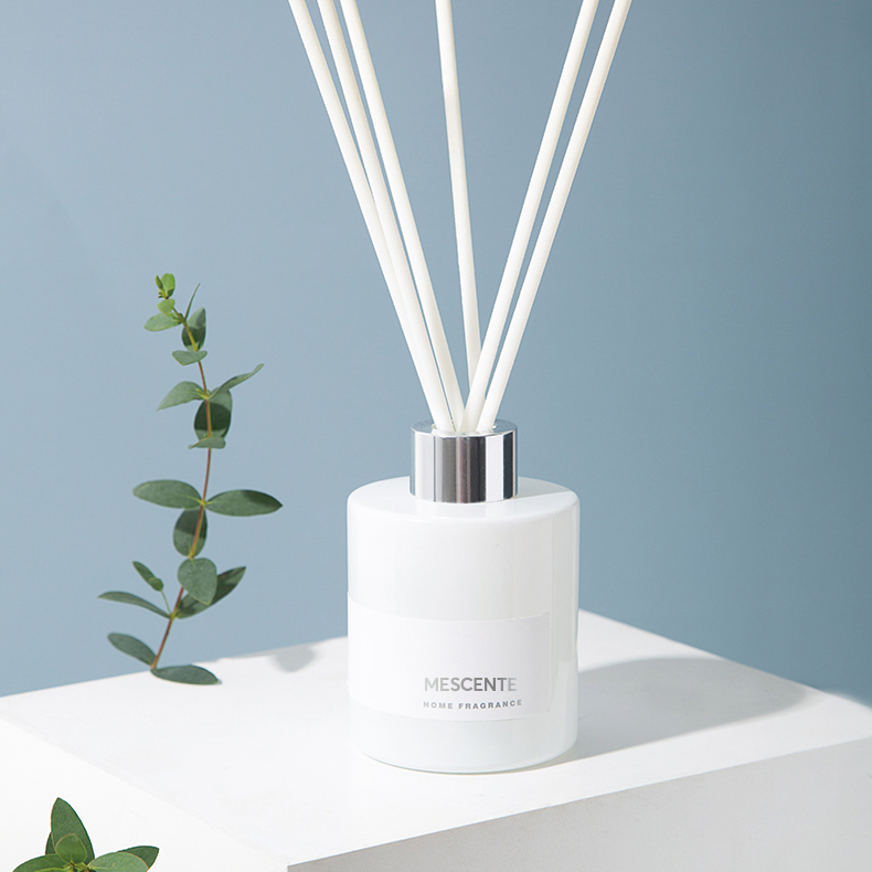 M&Scent นำเสนอฉลากฉลากส่วนตัวดอกไม้ตกแต่งแท่งกระจายไฟเบอร์พร้อมจุก