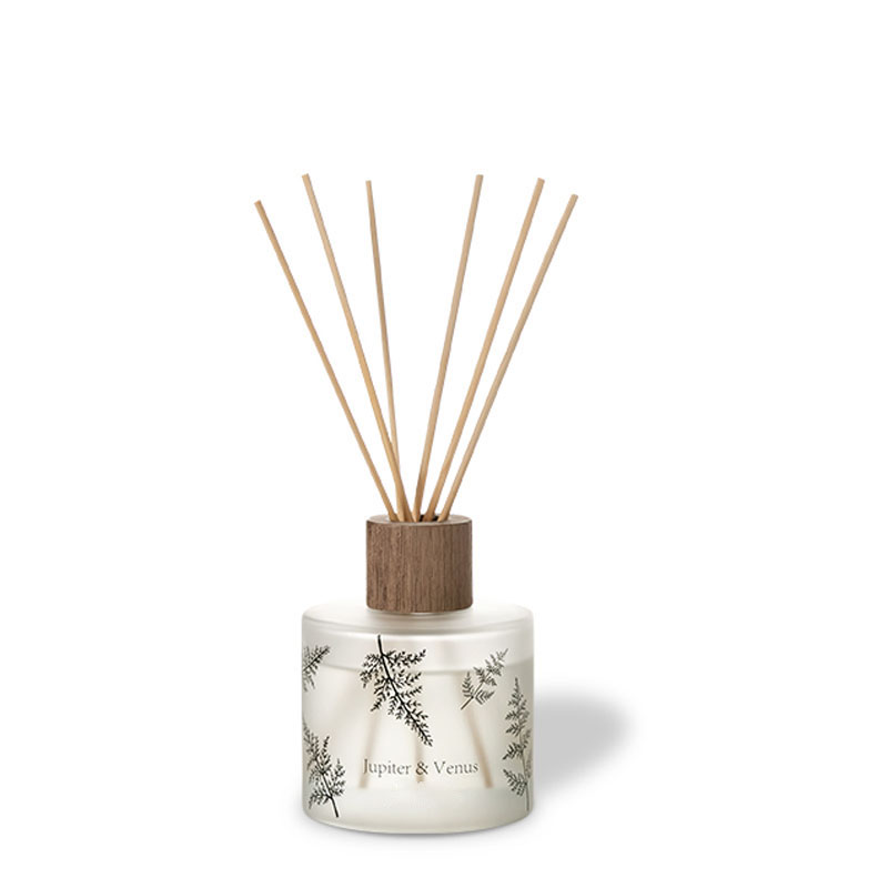 M&Scent อาจจะเหมือนกับแก้วสีเหลืองอำพันไม่มีไฟ LED วัดปริมาณของดอกไม้ได้