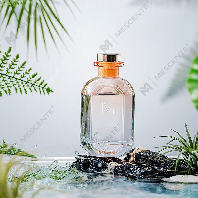 ขายส่งโรงแรม Big Porcelaine ดอกไม้เครื่องลายครามหรูหรา Tatakan สำหรับหวาย Reed Diffuser พร้อมแท่ง