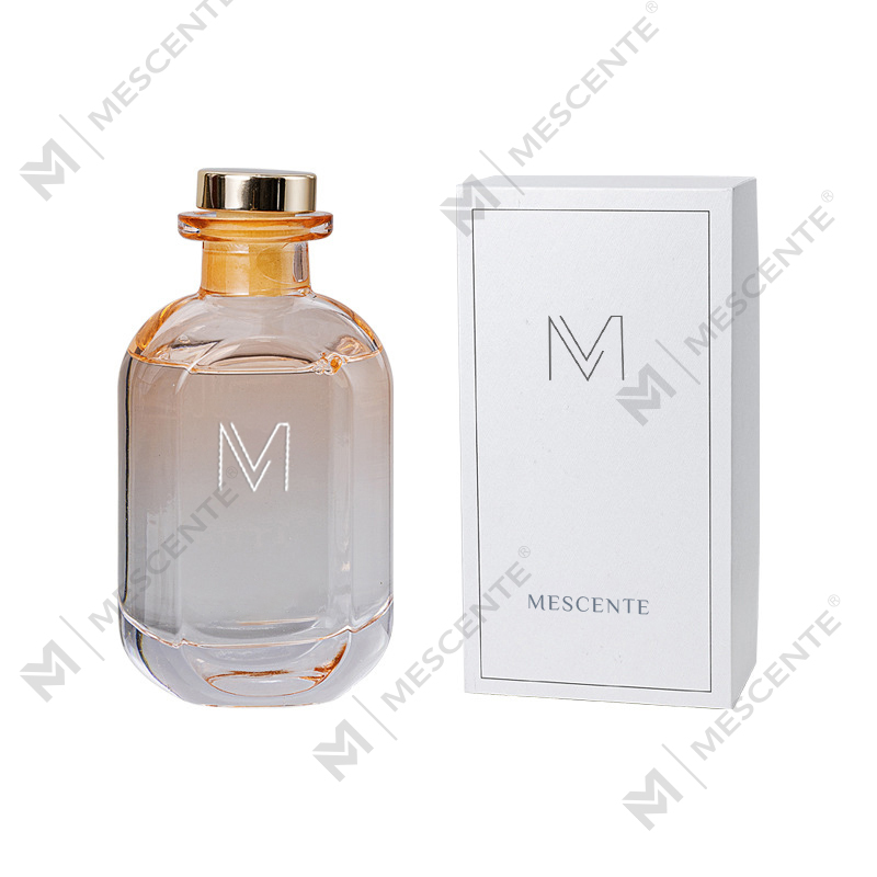 ขายส่งโรงแรม Big Porcelaine ดอกไม้เครื่องลายครามหรูหรา Tatakan สำหรับหวาย Reed Diffuser พร้อมแท่ง