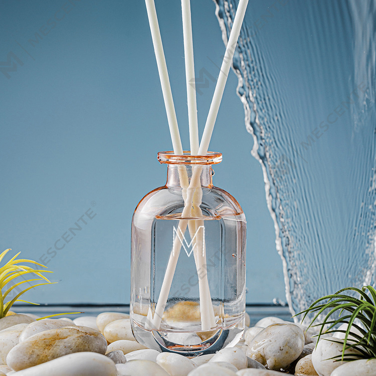 ขายส่งโรงแรม Big Porcelaine ดอกไม้เครื่องลายครามหรูหรา Tatakan สำหรับหวาย Reed Diffuser พร้อมแท่ง