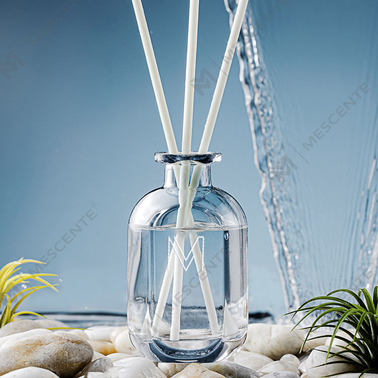 ขายส่งโรงแรม Big Porcelaine ดอกไม้เครื่องลายครามหรูหรา Tatakan สำหรับหวาย Reed Diffuser พร้อมแท่ง
