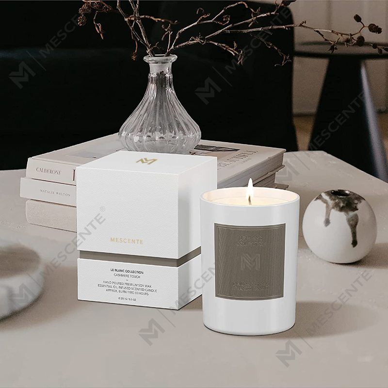 M&Scent ขายส่งขวดแก้วสีดำหรูหราแบบกำหนดเองชุดเทียนขี้ผึ้งถั่วเหลืองอโรมาคริสต์มาส
