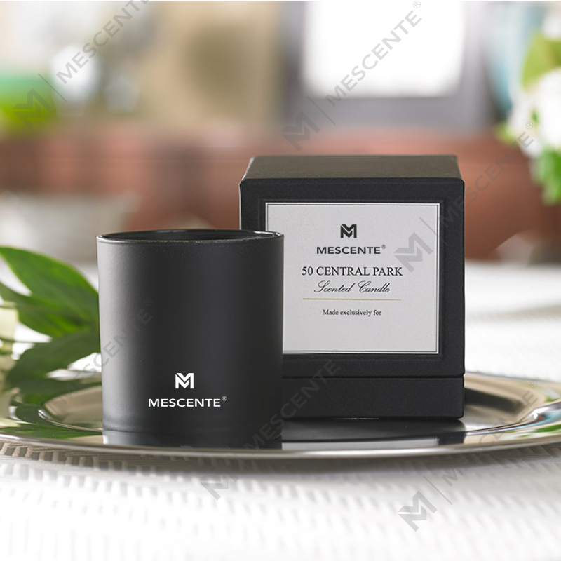 M&S กลิ่นขายส่งฉลากส่วนตัวหรูหรา Chrome เทียนอโรมาชาย 22 ออนซ์พร้อมคริสตัลอยู่ข้างใน