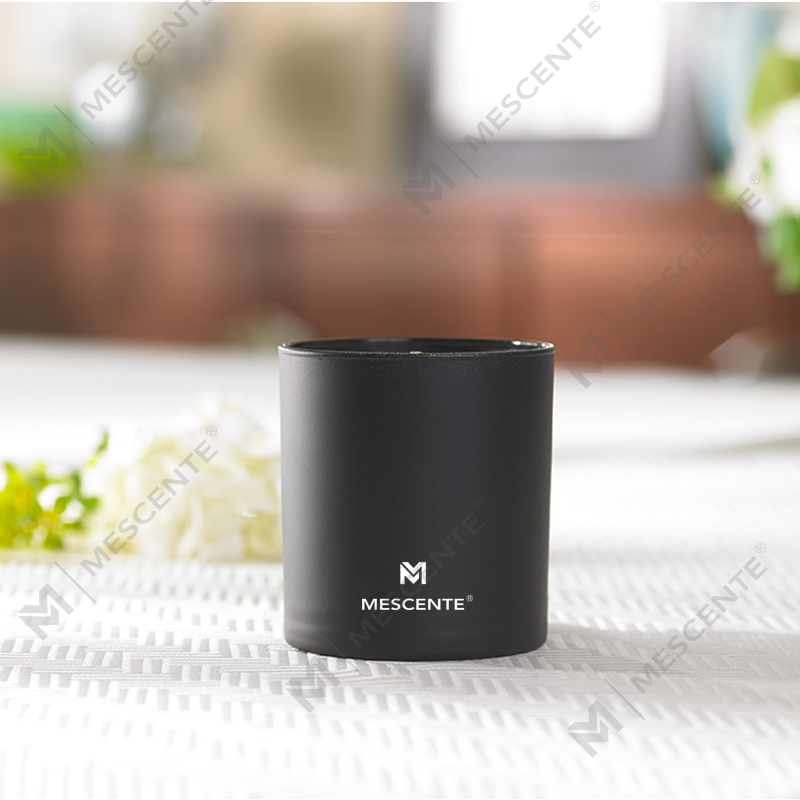 M&S กลิ่นขายส่งฉลากส่วนตัวหรูหรา Chrome เทียนอโรมาชาย 22 ออนซ์พร้อมคริสตัลอยู่ข้างใน
