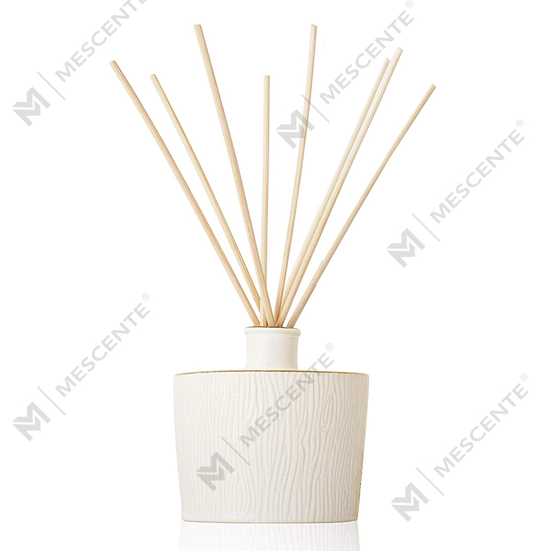 M&Scent ขายส่งขวดแก้วหรูหรา Stik ไฟเบอร์สกรูไม้กลมชุดของขวัญ Aroma Reed Diffuser