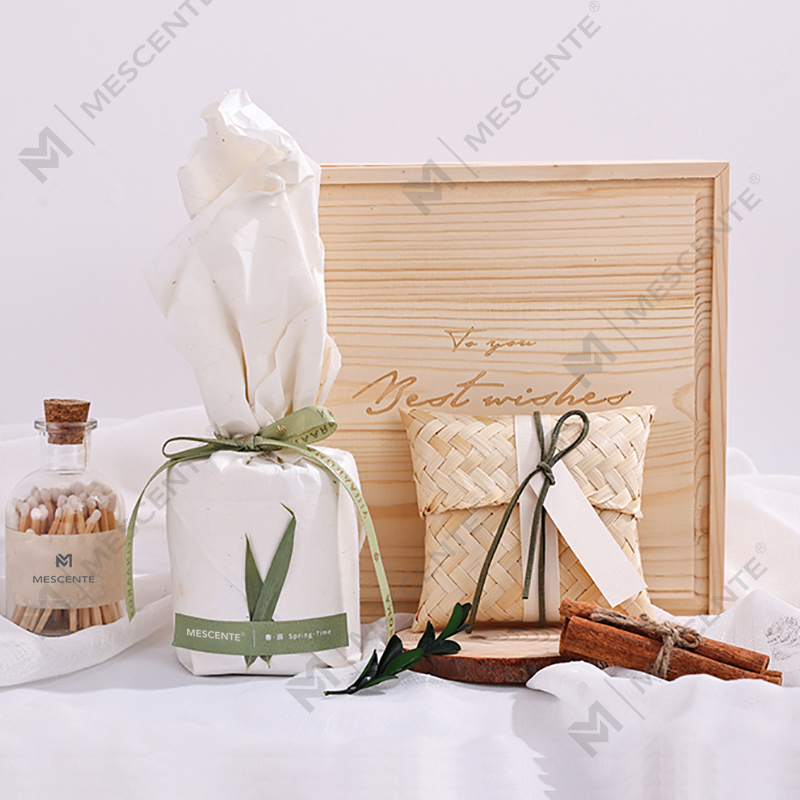 M&Scent เชิงเทียนไม้หรูหรา เทียนหอม ฉลากส่วนตัว พร้อมกล่อง