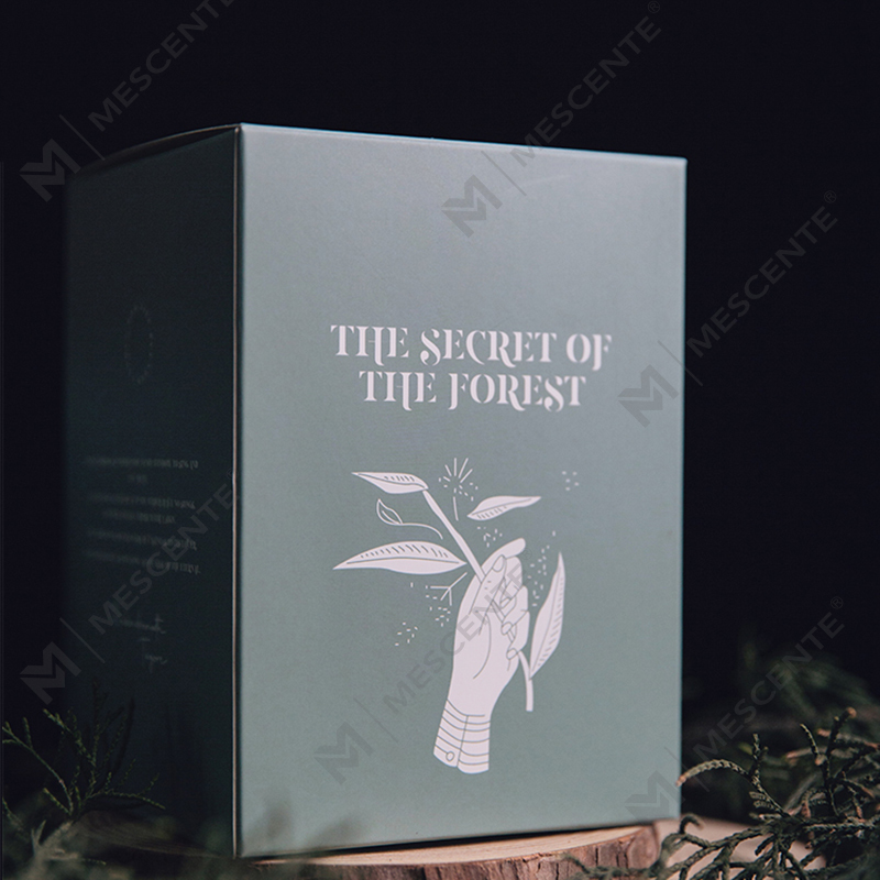 ขวดแก้วสั่งทำพิเศษของ M&Scent สั่งซื้อเทียนขี้ผึ้งถั่วเหลืองพร้อมคริสตัลจำนวนมาก
