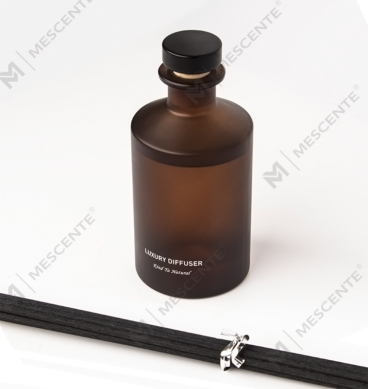 M&Scent ขวดแก้วฝ้าหรูหราแบบกำหนดเอง Home Essential Oil Reed Diffuser