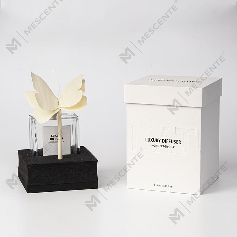 M&Scent ขวดสี่เหลี่ยมขนาดใหญ่ แท่งหวายใหญ่ ไม้กระจายกลิ่นอโรมาเทอราพีเหลว พร้อมจุกปิด