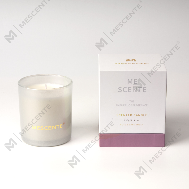 M&Scent ฉลากส่วนตัวขวดเทียนคริสต์มาสสีดำ เทียนหอมอโรมาเธอราพี