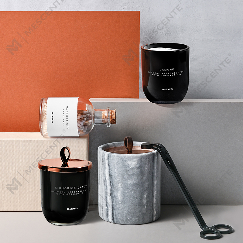M&Scent ขายส่งหรูหราตกแต่งแบบกำหนดเองฉลากส่วนตัวเทียนขี้ผึ้งถั่วเหลืองคริสตัลแก้วสีดำ
