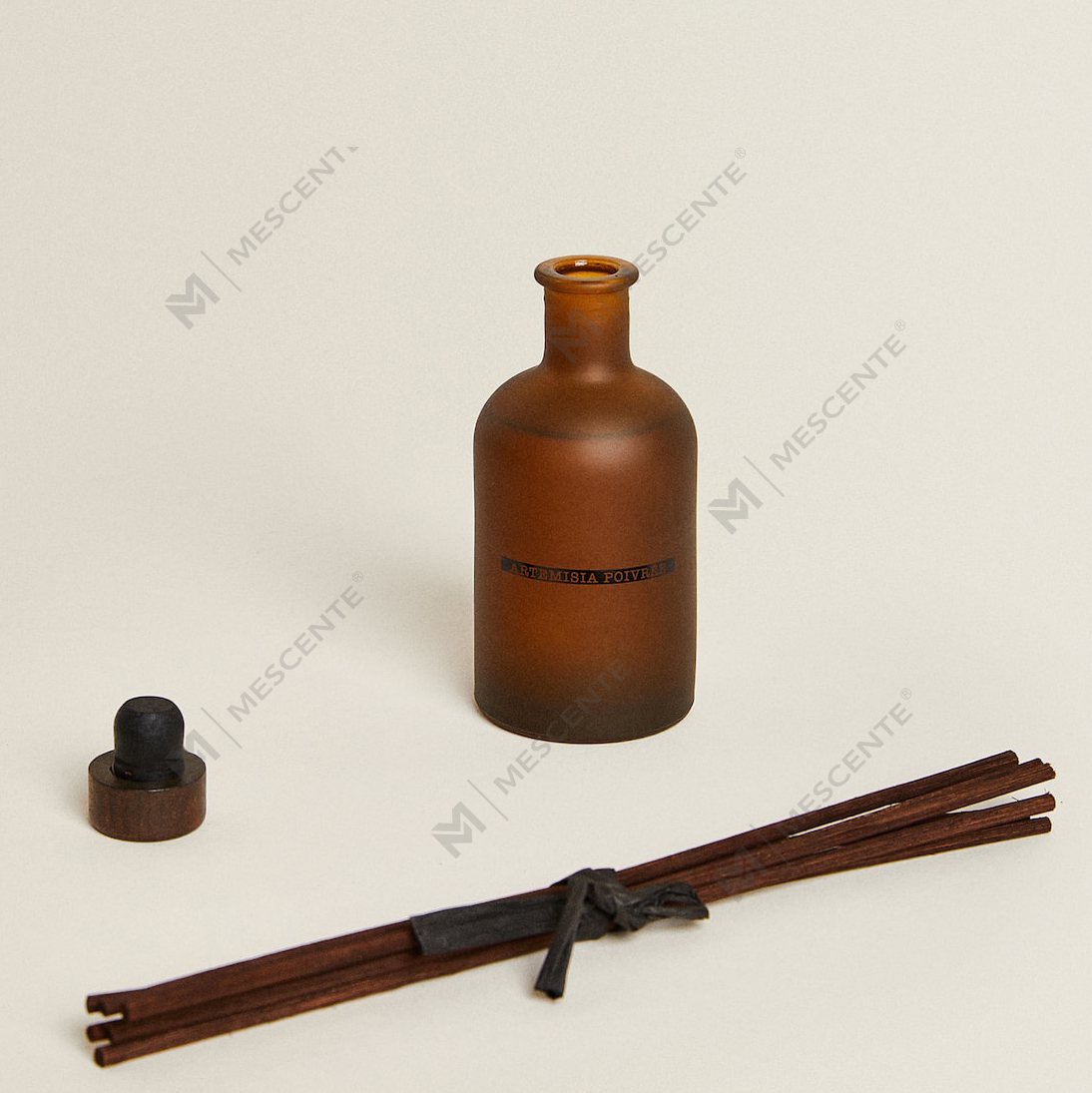 หรูหราขนาดใหญ่สีดำ Frosted ขวด 50ml 300ml ดอกไม้แห้ง AROMA Essential Oil Reed Diffuser น้ำมันชุดจำนวนมาก